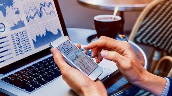 Strategic Stake Acquisition: Anandam, Navodya Boost Electronics Mart India Position