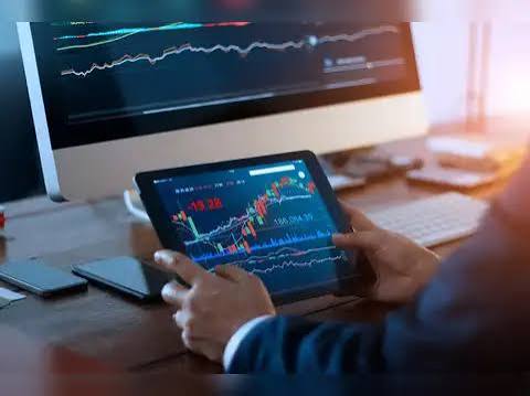 Nifty-Bank Nifty Trading Plan: Market Range-Bound Ahead of Expiry, 24,500 and 60,000 in Focus
